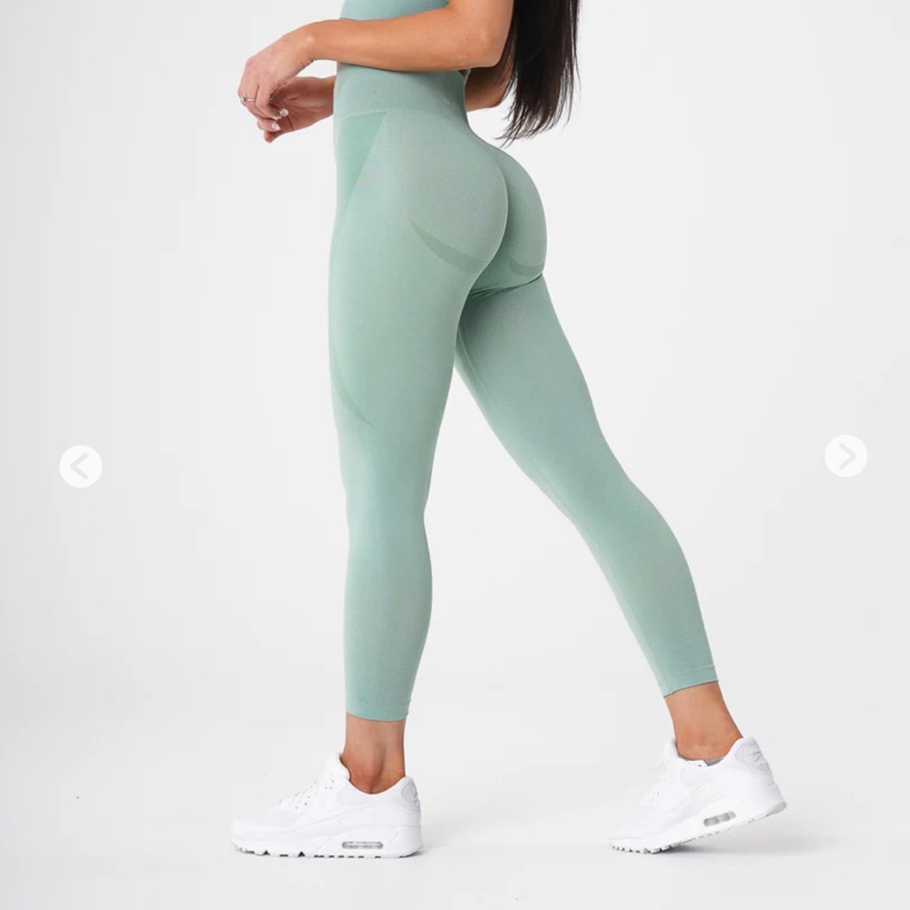 NVGTN contour seamless sage green. Like new